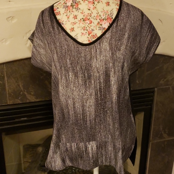 Calvin Klein Tops - Calvin Klein short sleeve shirt